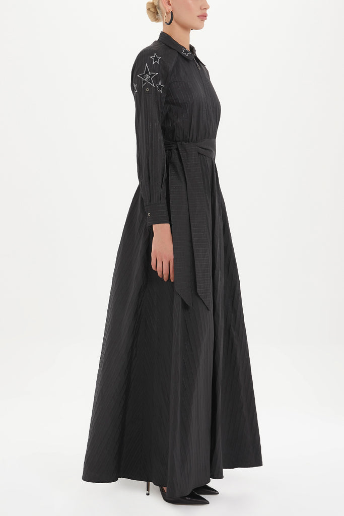 Kadın Yıldız Nakışlı Bol Kesim Uzun Elbise Siyah 92476 M18191092476101