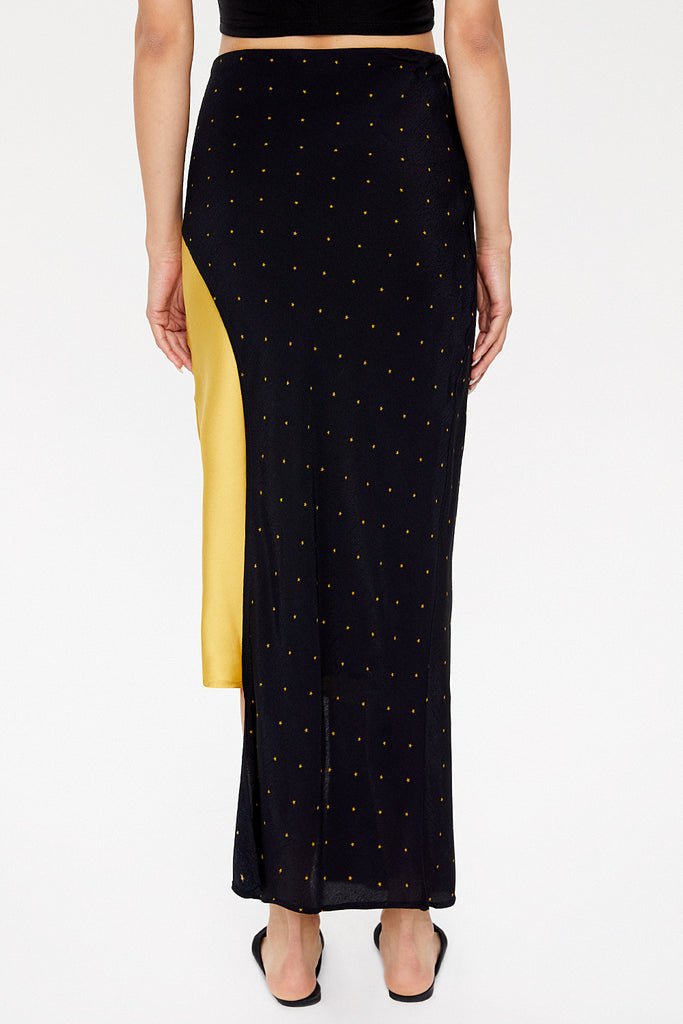 Black Mustard Asymmetric  cut slim skirt  81128