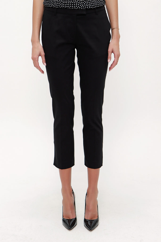 Black Low- cut  and straight cut pants 41304