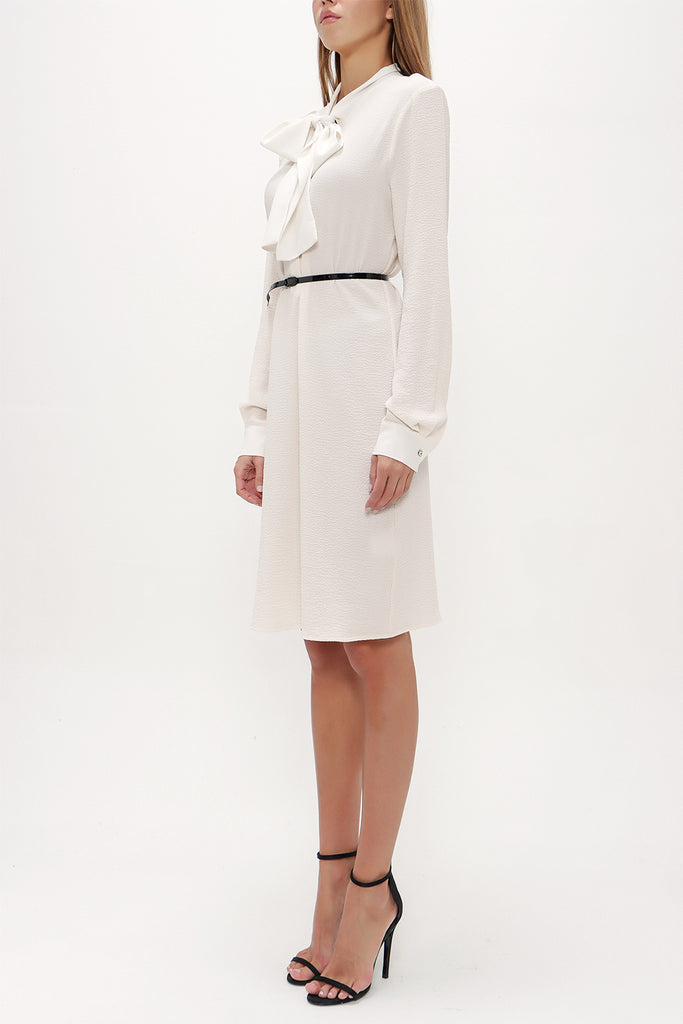 Ecru Crepe mini dress with bowtie on the neck 91355