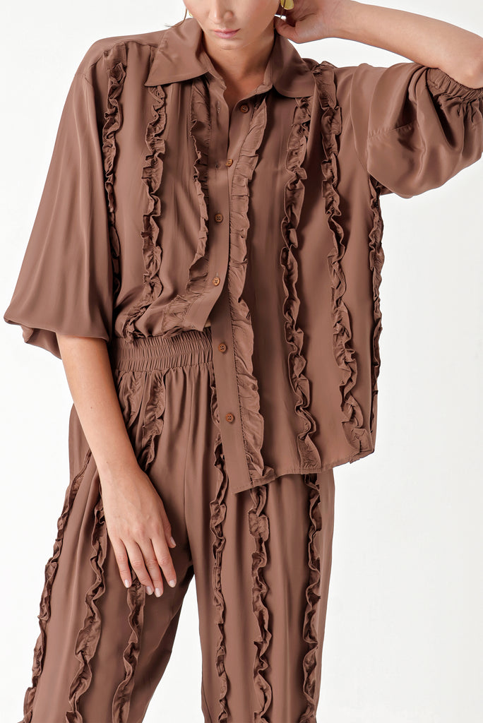 Kahve Fırfır detaylı pantolon ve gömlekli takım 12312