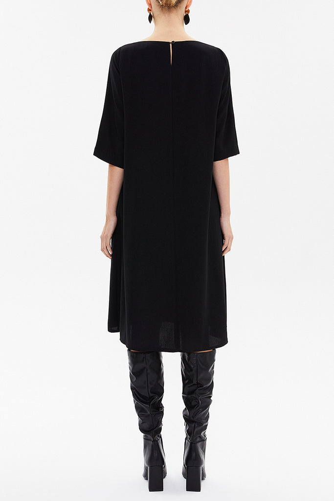 Black Embroidered wide cut midi dress 92804