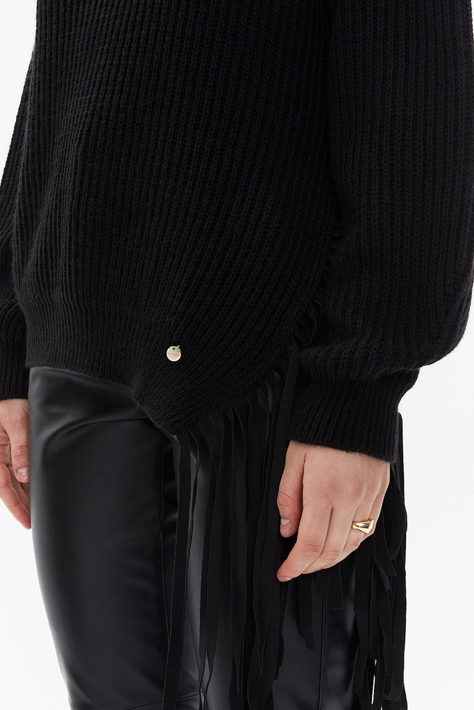 Black Turtleneck detail knit sweater with tassels 19816