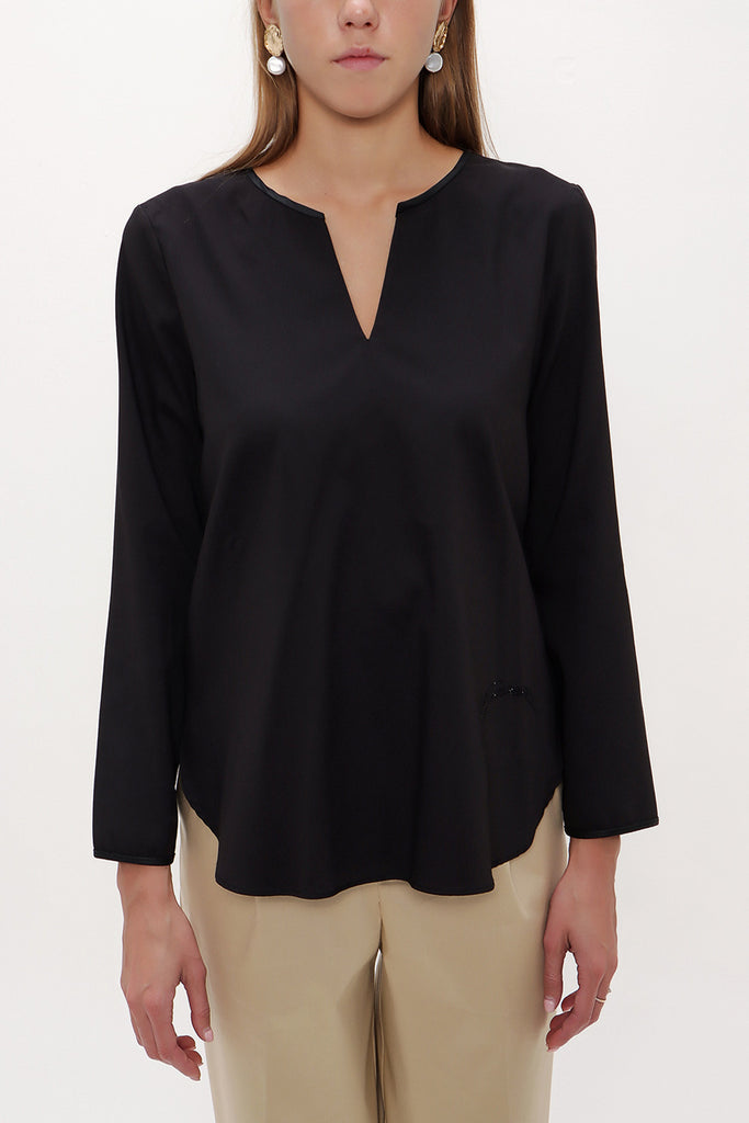 Black V-neck wide cut blouse 19247