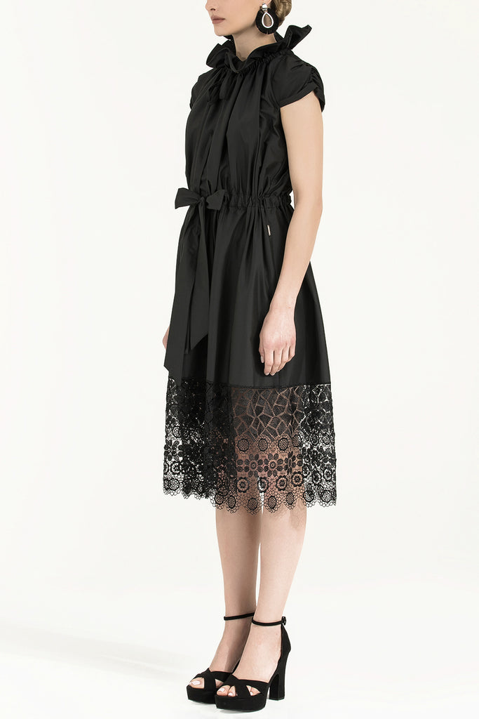 Eteği Dantelli Büzgülü Elbise Siyah 92250