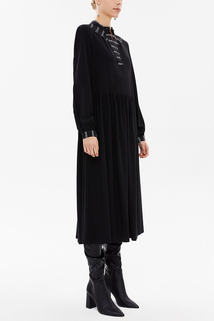 Black Patterned fabric combined, gathered midi dress 92484