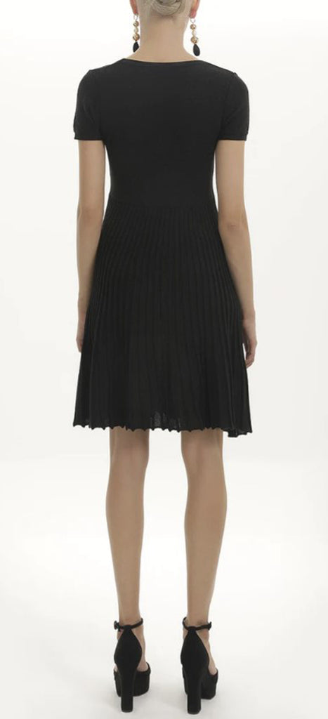 Black Pleated knit dress 27897