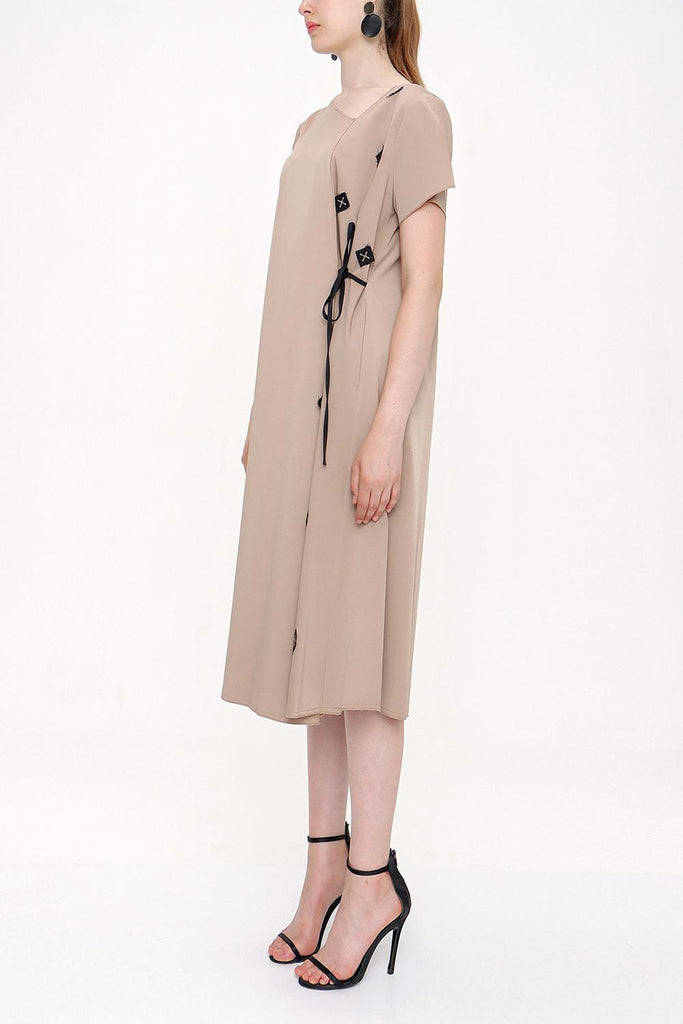 Beige belted dress 93946