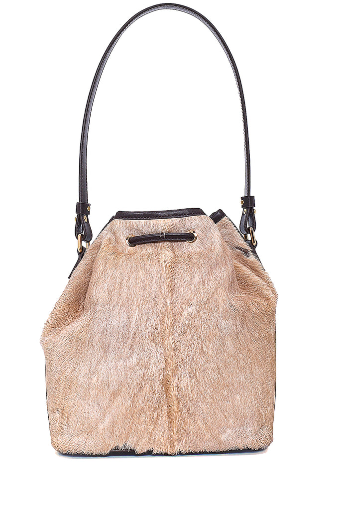 Beige leather and shearling-trimmed bucket bag 23020